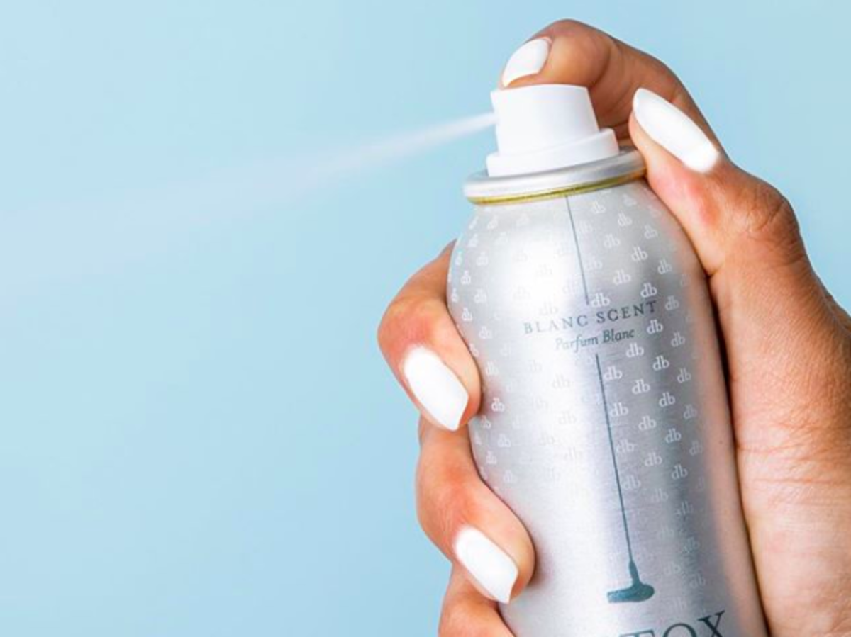 Przezroczysty suchy szampon Drybar Detox Clear Invisible Dry Shampoo
