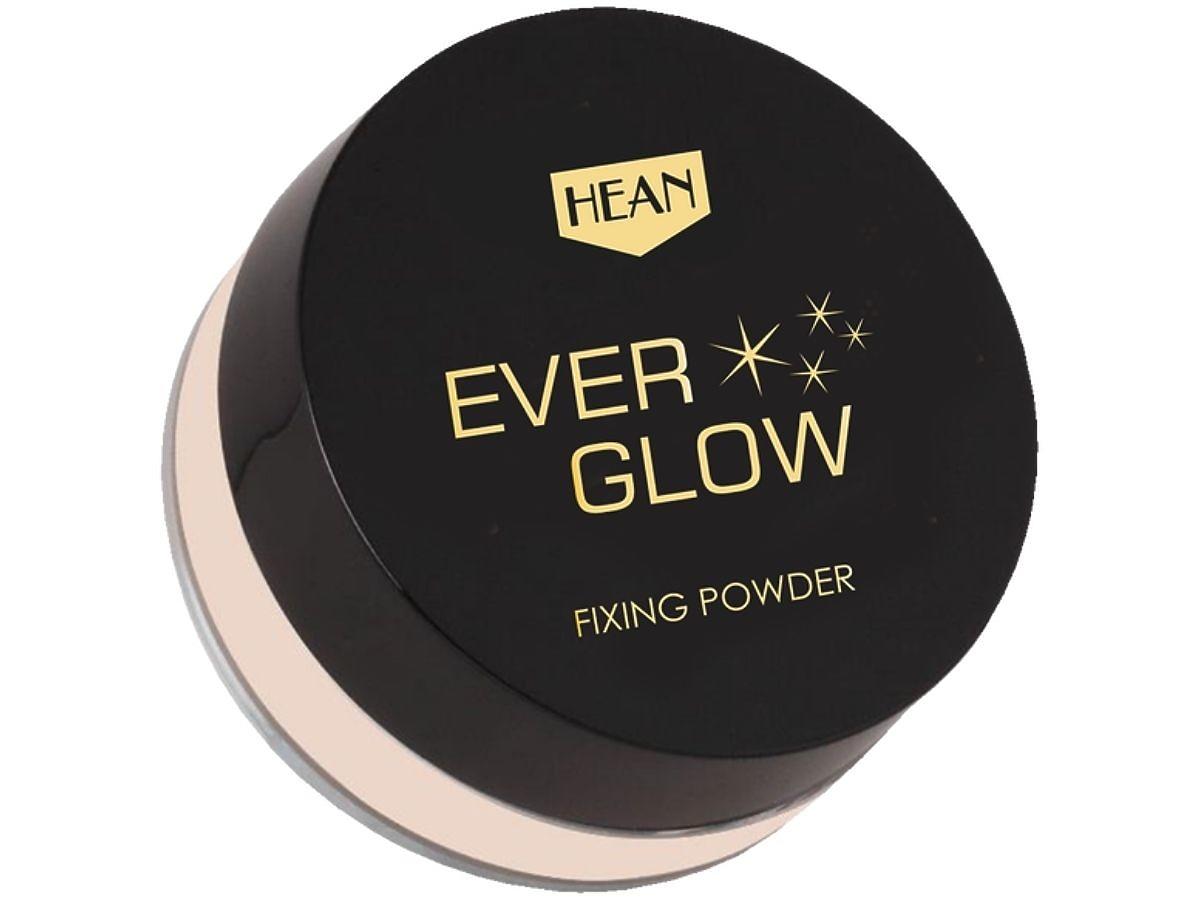 Rozświetlający puder Ever Glow Fixing Powder marki Hean
