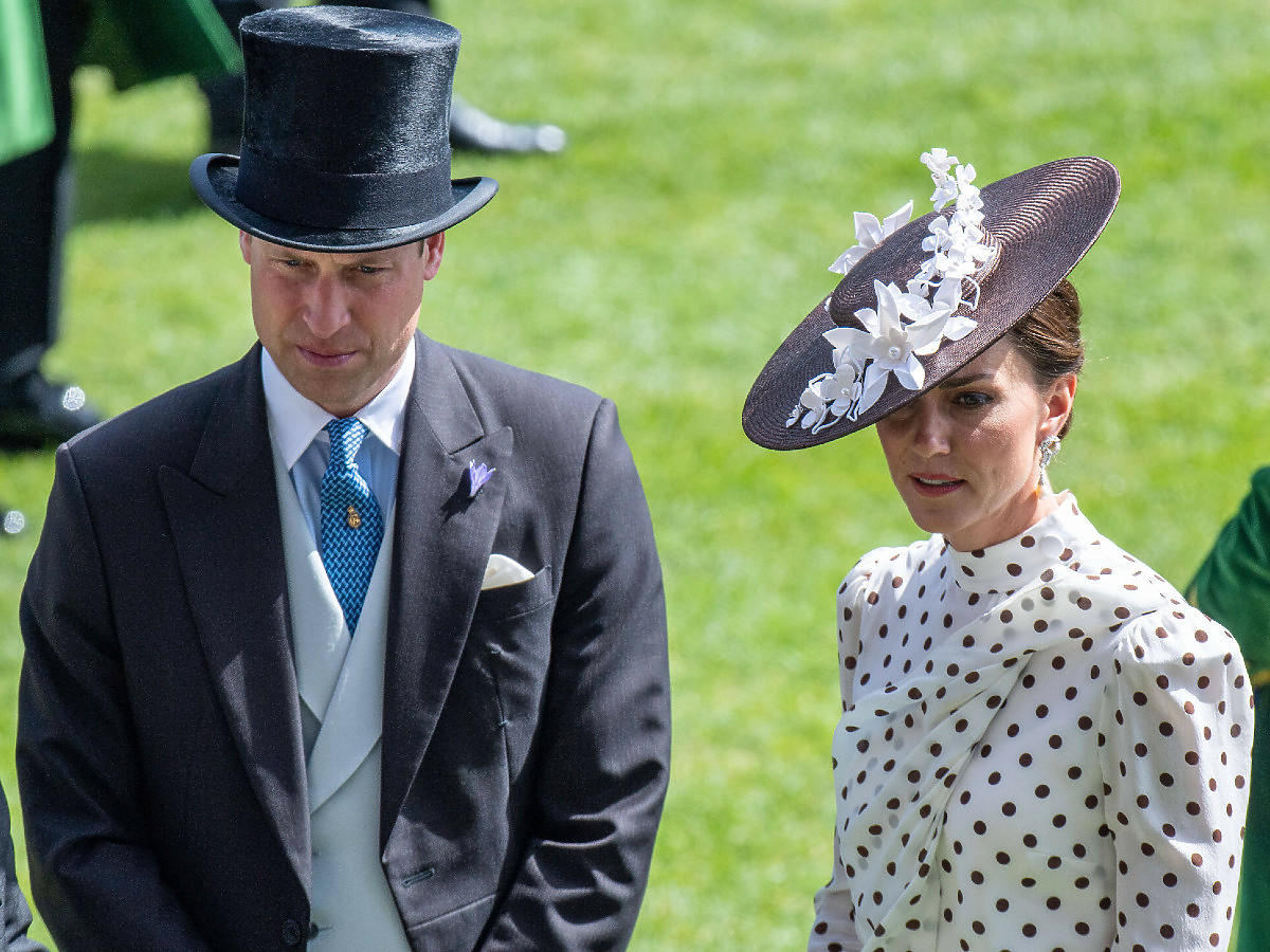 Rysa na wizerunku księżnej Kate i księcia Williama