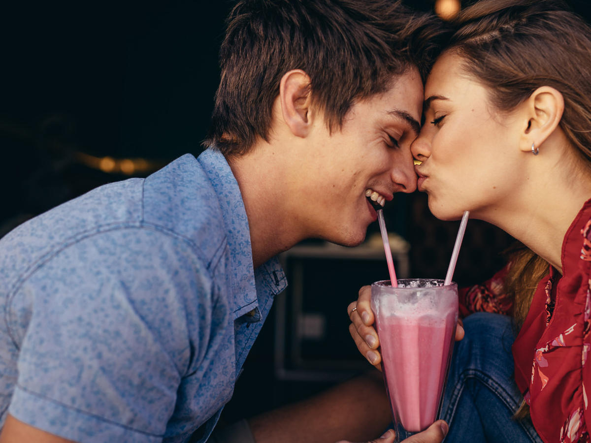 Slow dating – nowy trend randkowania w czasie epidemii. Na czym polega?