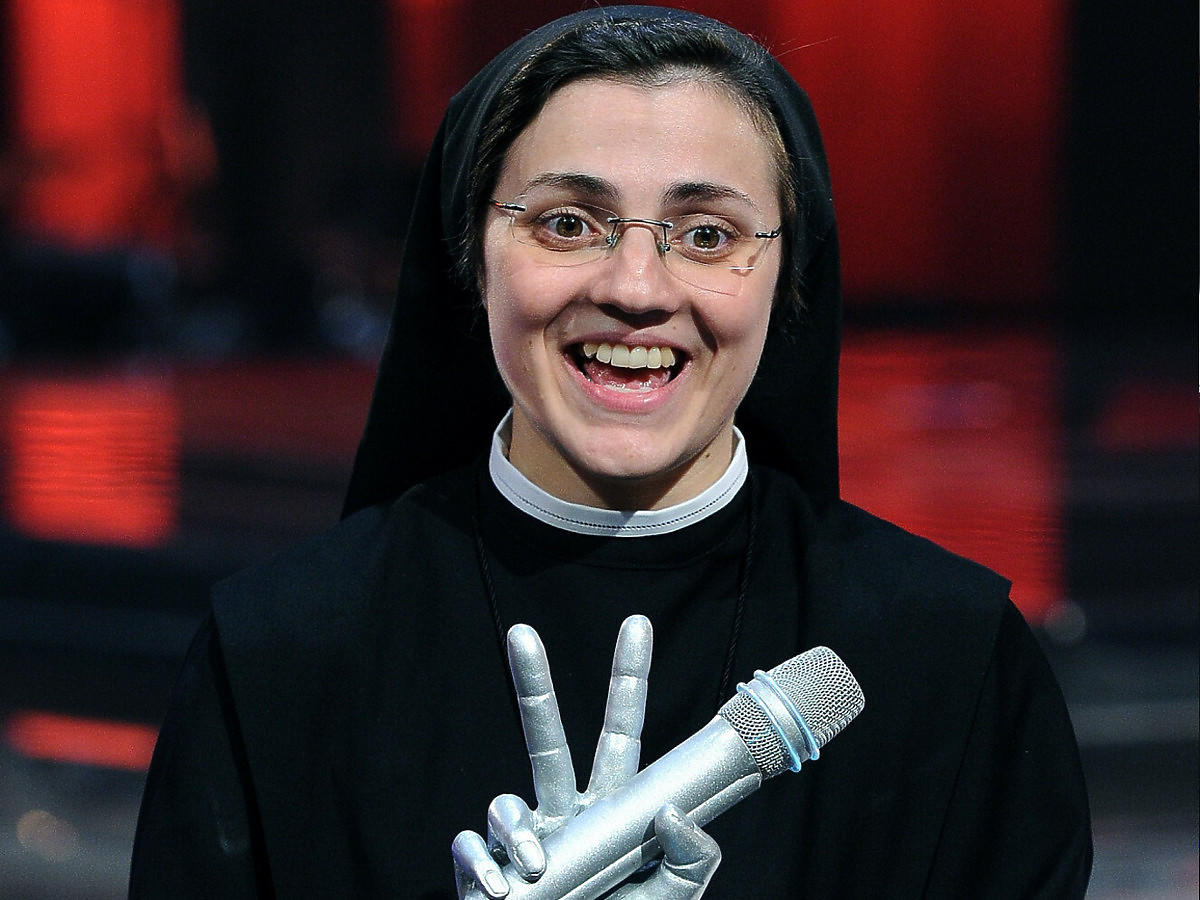 Słynna zakonnica z włoskiego The Voice zrzuciła habit!  Jak wygląda po latach? Pokochała piercing