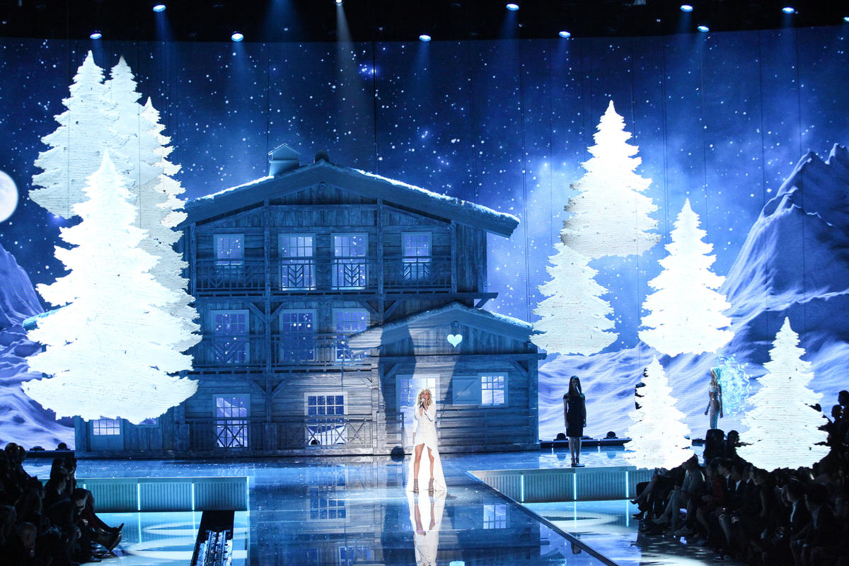 victoria's secret pokaz 2015