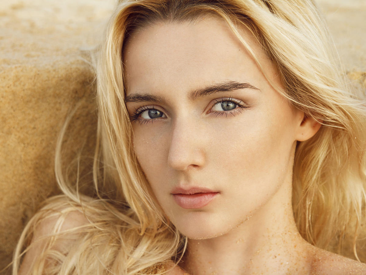 waniliowy ciepły blond