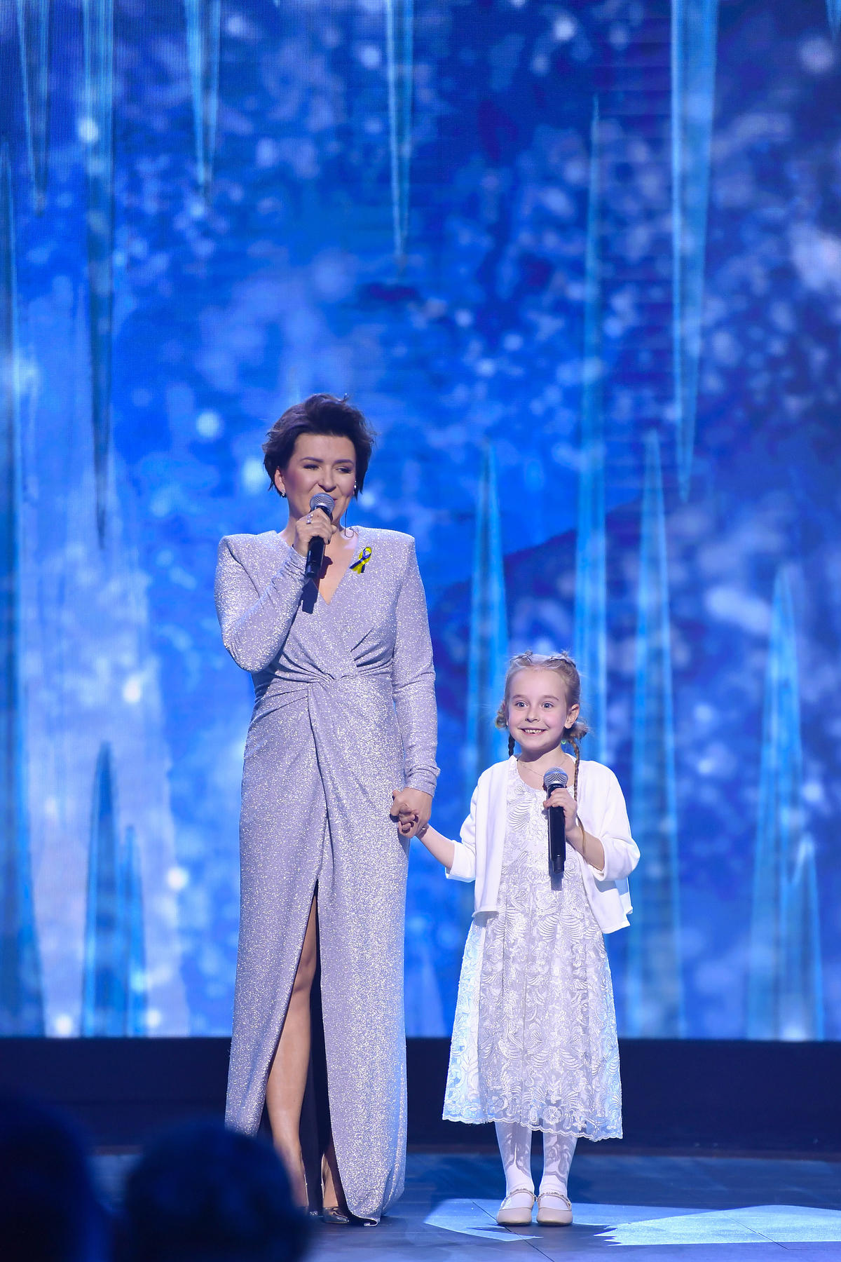 Wiktory 2021: Mała Amelka z Ukrainy zaśpiewała na gali z Kasią Łaską