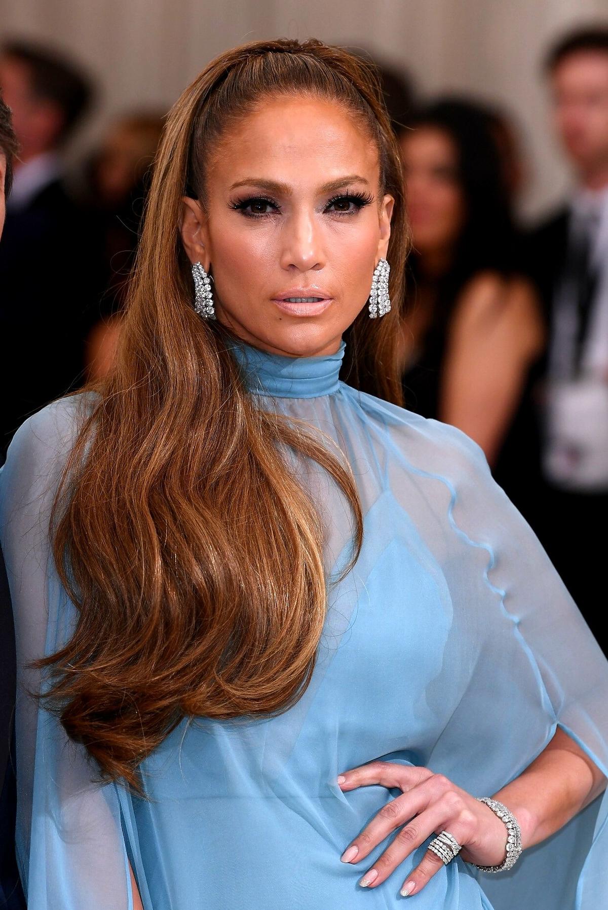 włosy Jennifer Lopez